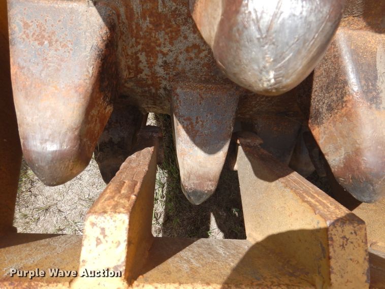 image for item IQ9651 1973 Caterpillar 613  single drum roller