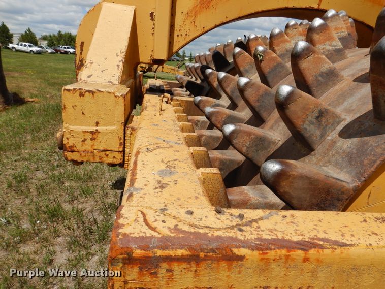 image for item IQ9651 1973 Caterpillar 613  single drum roller