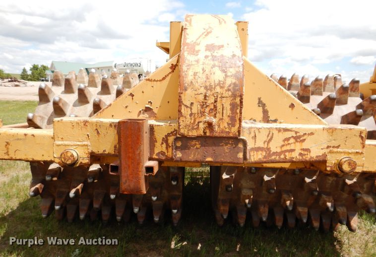 image for item IQ9651 1973 Caterpillar 613  single drum roller