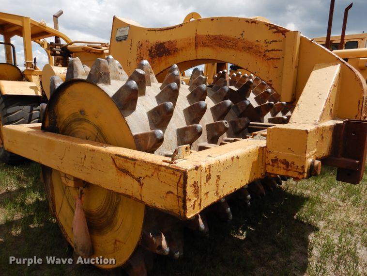 image for item IQ9651 1973 Caterpillar 613  single drum roller