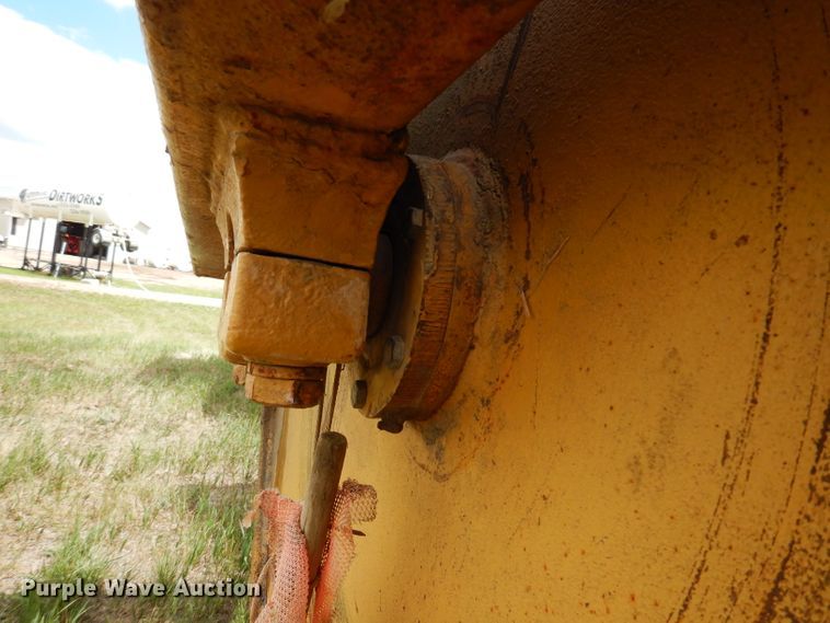 image for item IQ9651 1973 Caterpillar 613  single drum roller