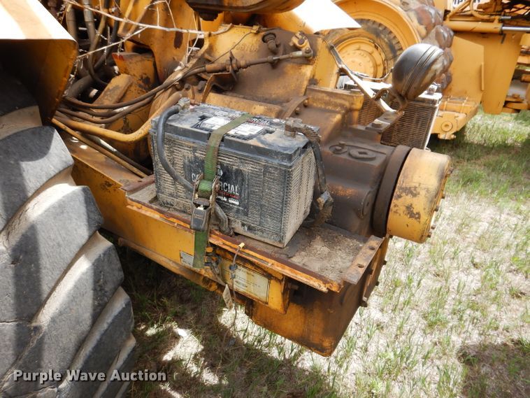 image for item IQ9651 1973 Caterpillar 613  single drum roller