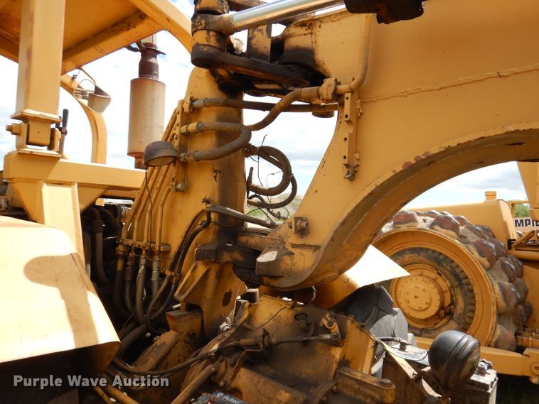 image for item IQ9651 1973 Caterpillar 613  single drum roller