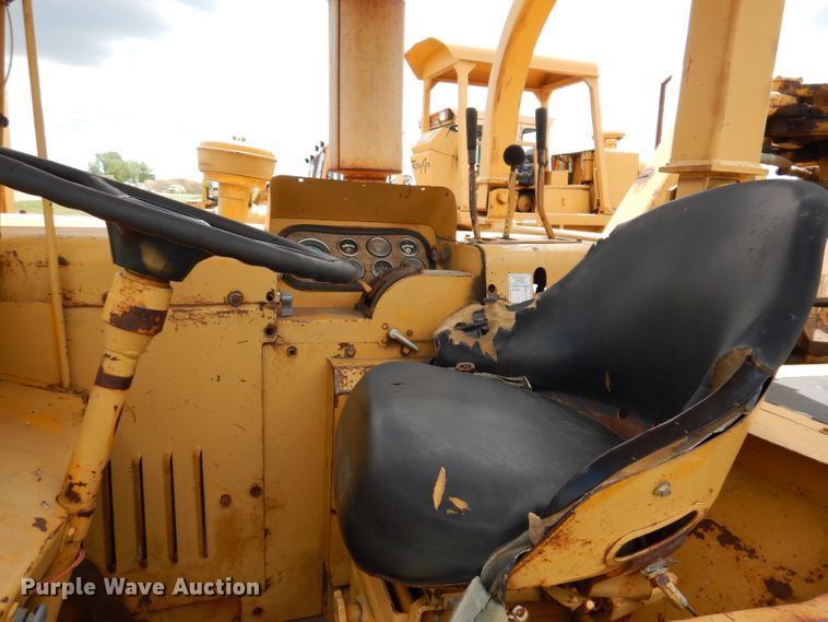 image for item IQ9651 1973 Caterpillar 613  single drum roller