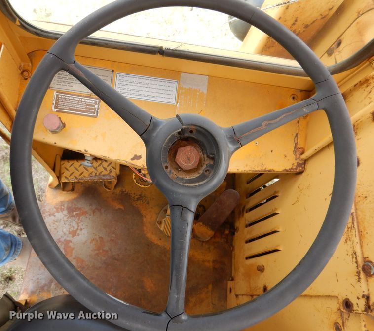 image for item IQ9651 1973 Caterpillar 613  single drum roller