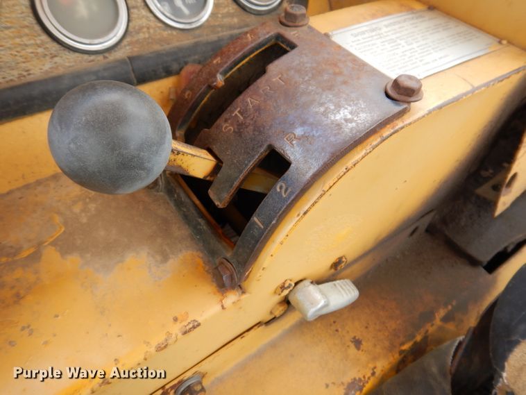 image for item IQ9651 1973 Caterpillar 613  single drum roller