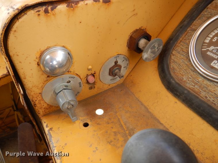 image for item IQ9651 1973 Caterpillar 613  single drum roller