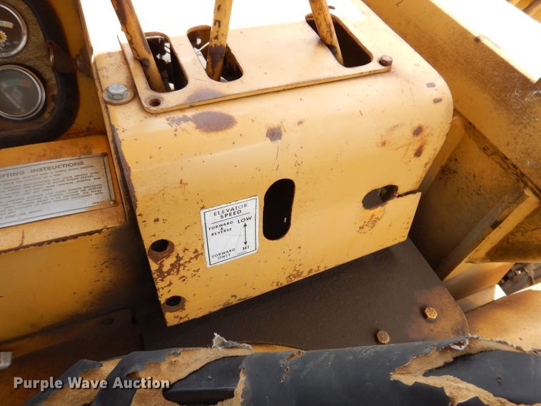 image for item IQ9651 1973 Caterpillar 613  single drum roller