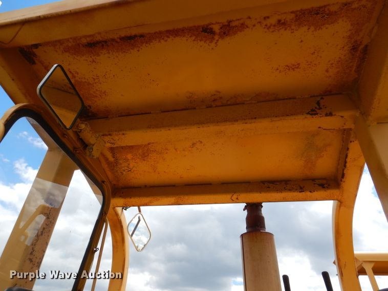 image for item IQ9651 1973 Caterpillar 613  single drum roller