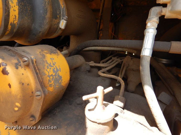 image for item IQ9651 1973 Caterpillar 613  single drum roller