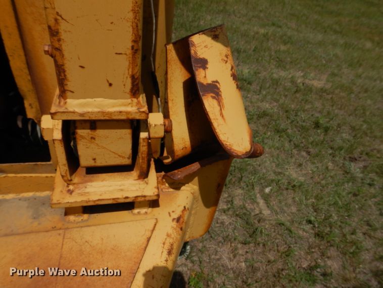 image for item IQ9651 1973 Caterpillar 613  single drum roller