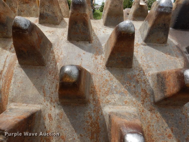 image for item IQ9651 1973 Caterpillar 613  single drum roller