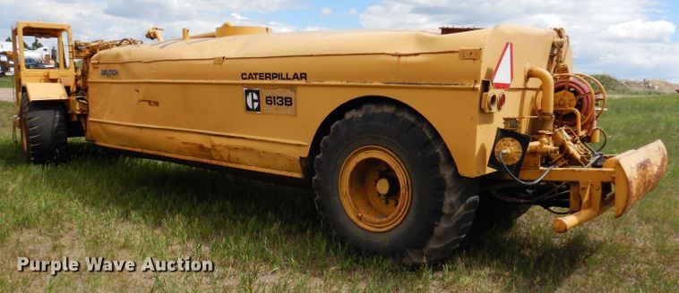 image for item IQ9652 1978 Caterpillar 613B  water wagon