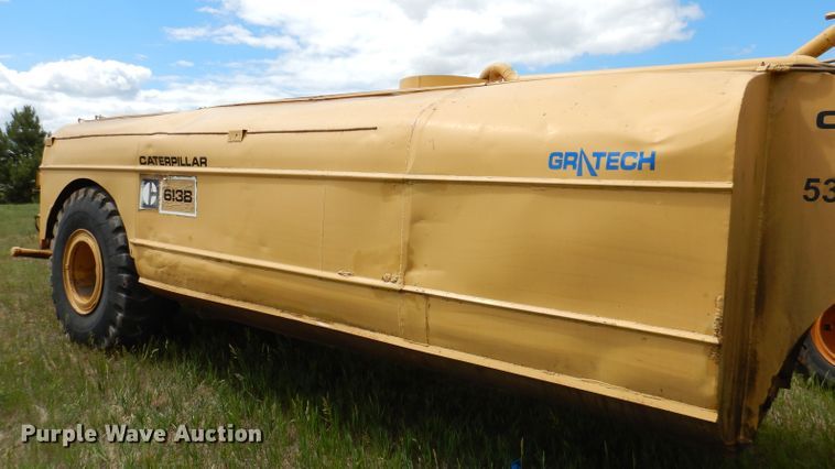 image for item IQ9652 1978 Caterpillar 613B  water wagon