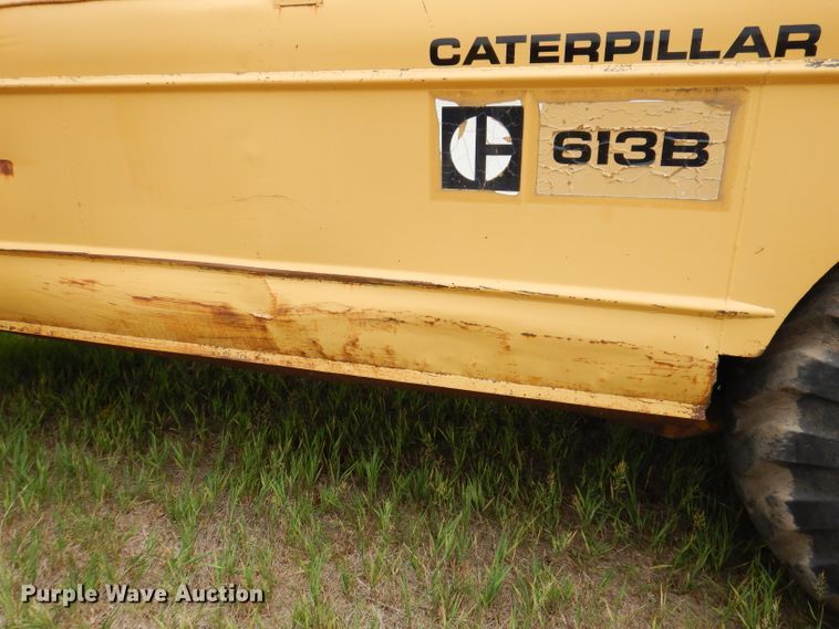 image for item IQ9652 1978 Caterpillar 613B  water wagon