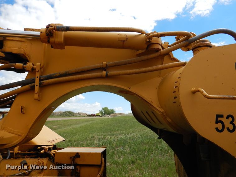 image for item IQ9652 1978 Caterpillar 613B  water wagon