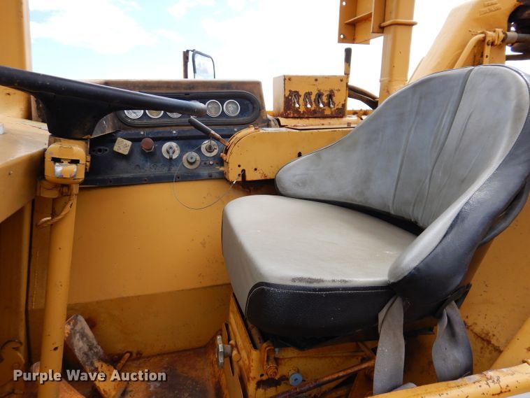 image for item IQ9652 1978 Caterpillar 613B  water wagon