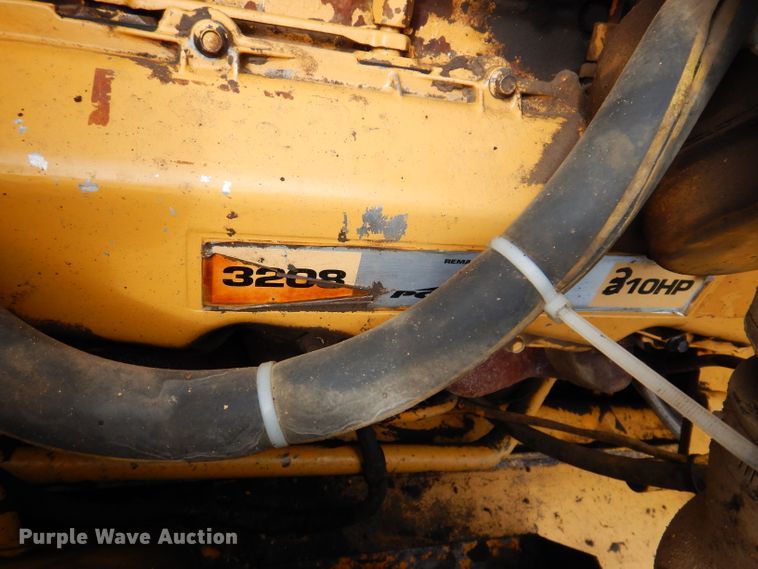 image for item IQ9652 1978 Caterpillar 613B  water wagon