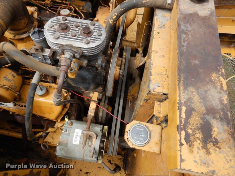 image for item IQ9652 1978 Caterpillar 613B  water wagon