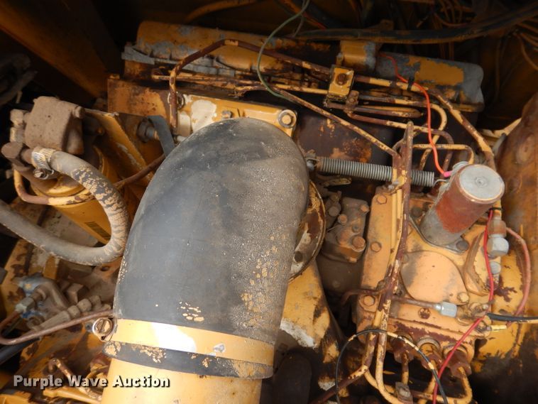 image for item IQ9652 1978 Caterpillar 613B  water wagon