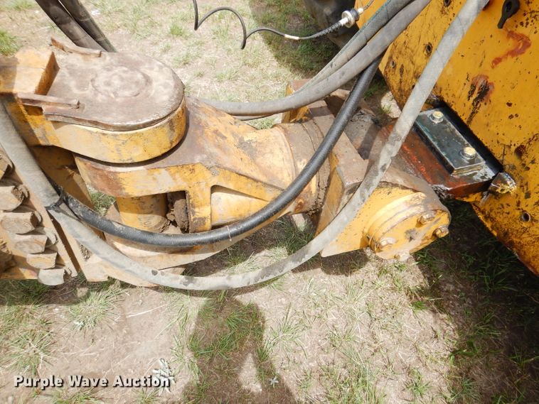 image for item IQ9653 2003 Bell 4206D  4WD scraper tractor