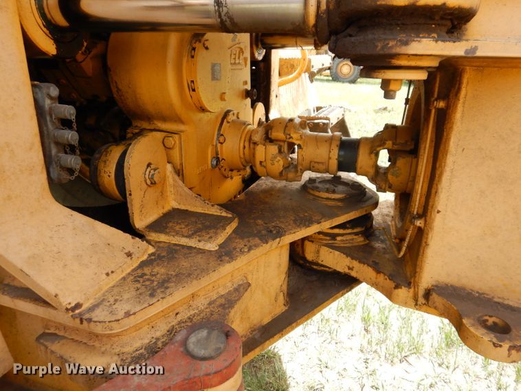 image for item IQ9653 2003 Bell 4206D  4WD scraper tractor