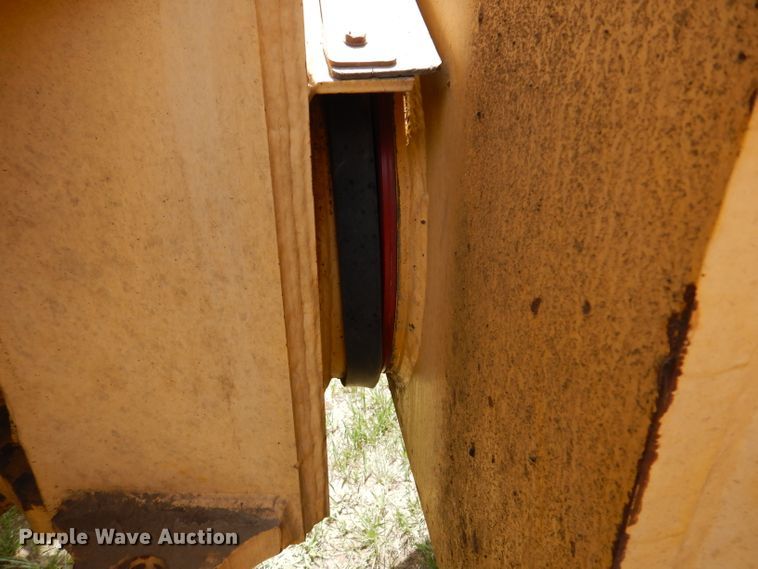 image for item IQ9653 2003 Bell 4206D  4WD scraper tractor