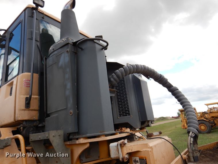 image for item IQ9653 2003 Bell 4206D  4WD scraper tractor