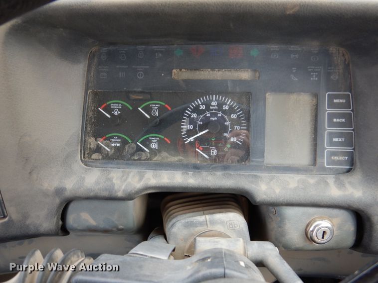 image for item IQ9653 2003 Bell 4206D  4WD scraper tractor