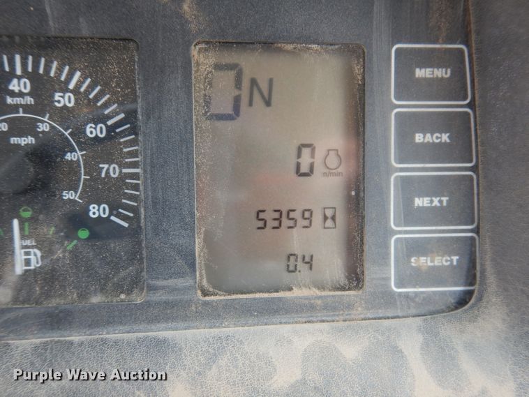 image for item IQ9653 2003 Bell 4206D  4WD scraper tractor