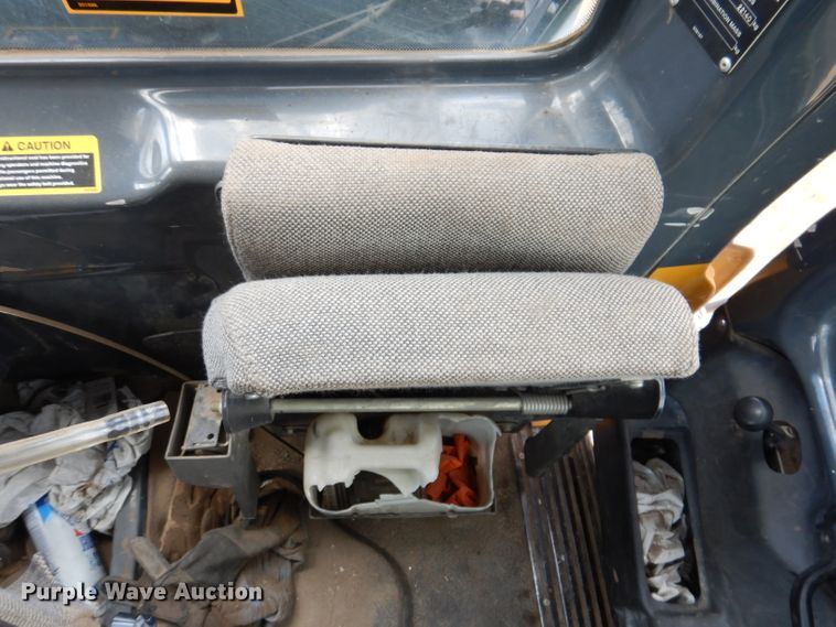 image for item IQ9653 2003 Bell 4206D  4WD scraper tractor