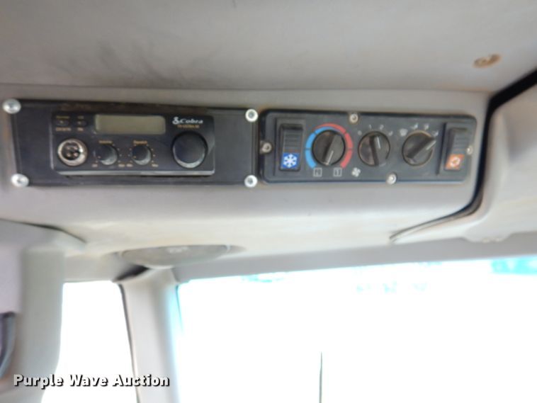 image for item IQ9653 2003 Bell 4206D  4WD scraper tractor