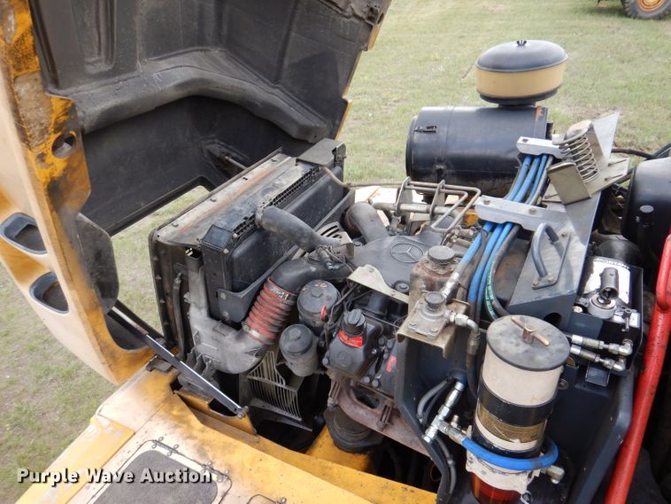 image for item IQ9653 2003 Bell 4206D  4WD scraper tractor