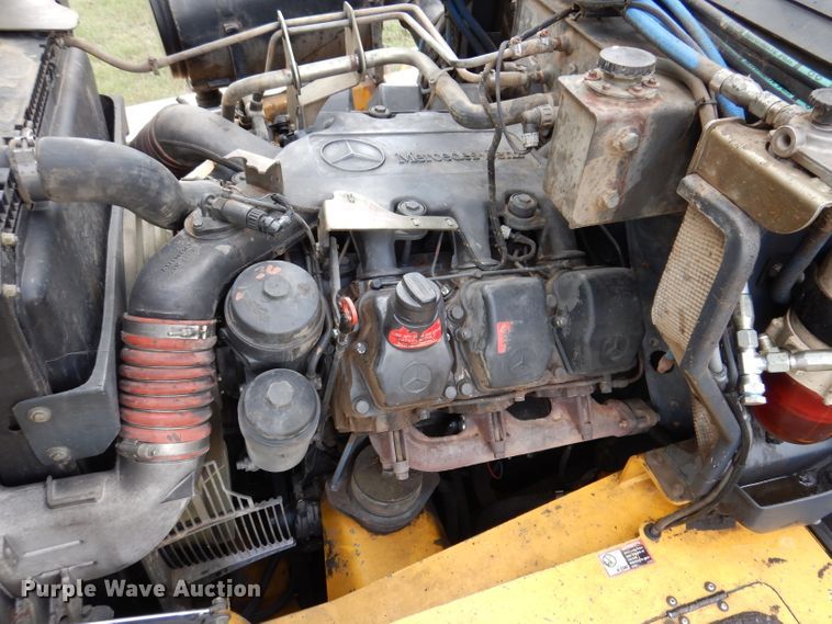 image for item IQ9653 2003 Bell 4206D  4WD scraper tractor