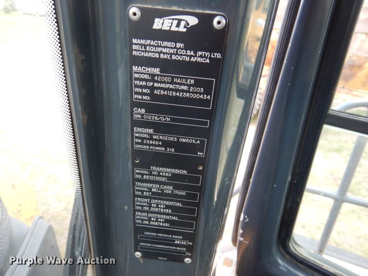 image for item IQ9653 2003 Bell 4206D  4WD scraper tractor