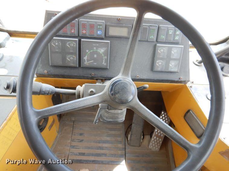 image for item IQ9654 1997 Moxy MT30  haul truck