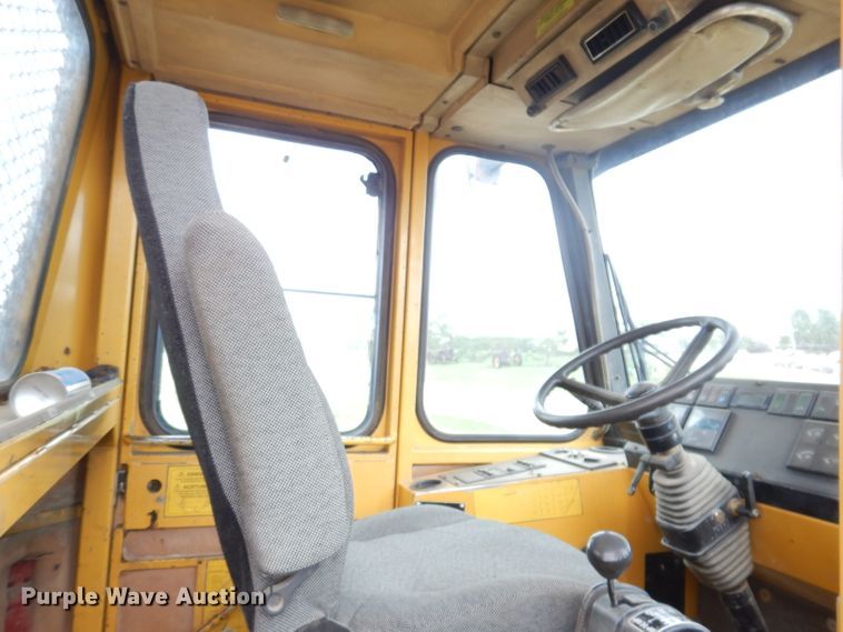 image for item IQ9654 1997 Moxy MT30  haul truck