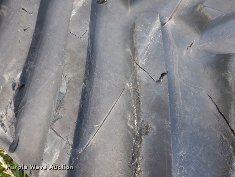 image for item IQ9656 (3) 30"W Quad tracks