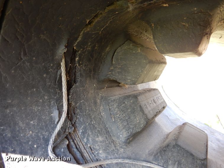 image for item IQ9656 (3) 30"W Quad tracks