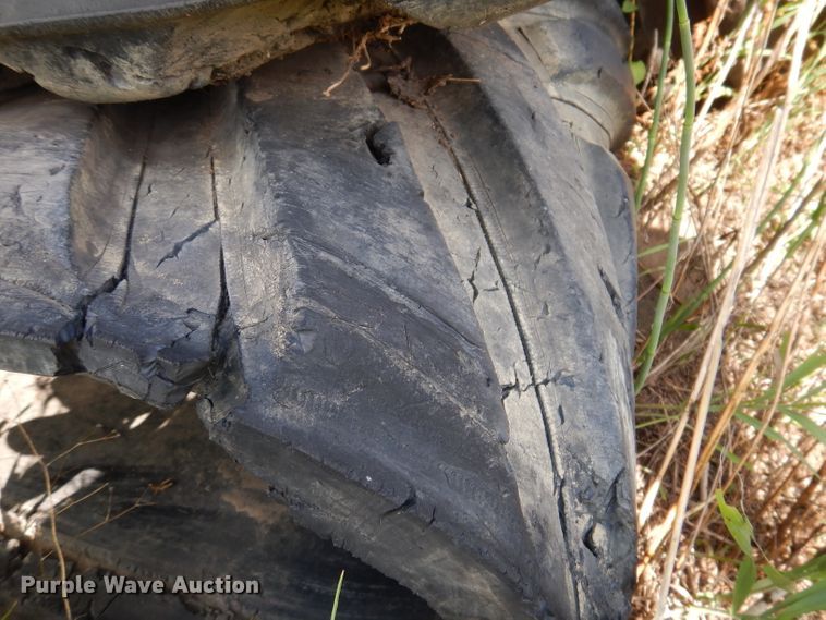 image for item IQ9656 (3) 30"W Quad tracks