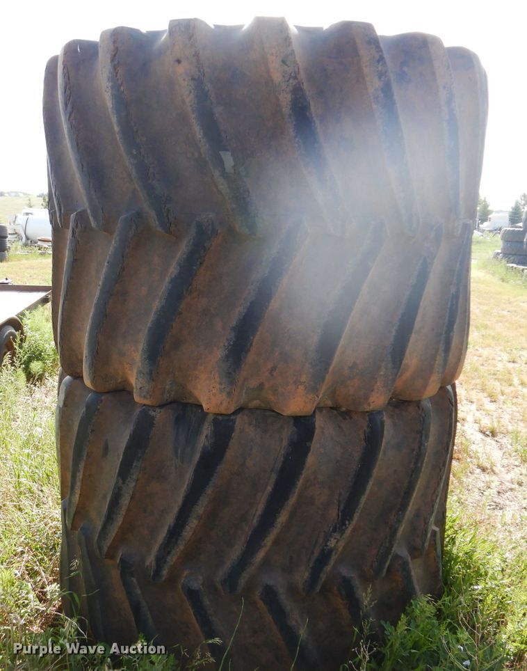 image for item IQ9657 (4) Firestone 1250/45B32 tires