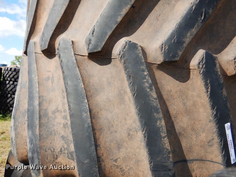 image for item IQ9657 (4) Firestone 1250/45B32 tires