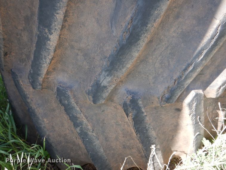 image for item IQ9657 (4) Firestone 1250/45B32 tires