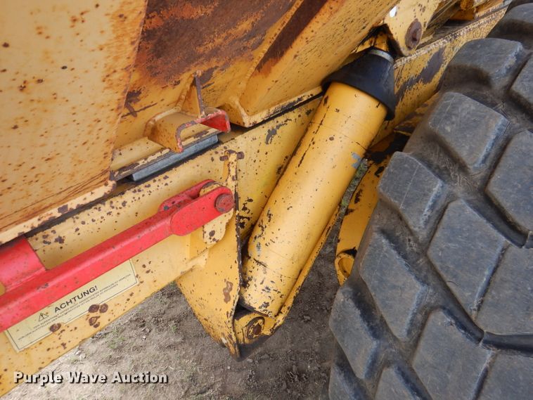 image for item IQ9658 1997 Moxy MT30  haul truck