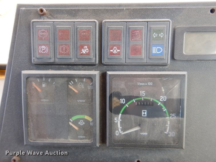 image for item IQ9658 1997 Moxy MT30  haul truck