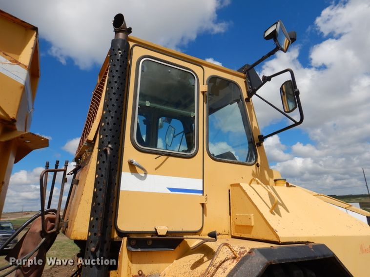 image for item IQ9658 1997 Moxy MT30  haul truck