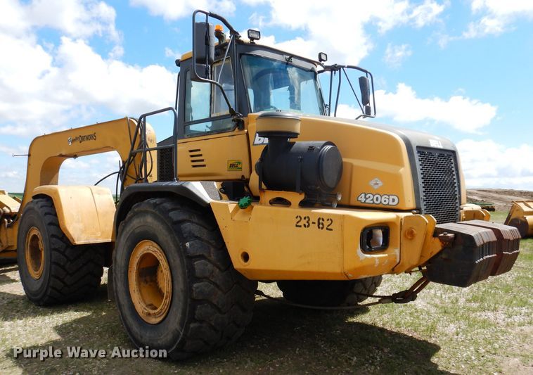 image for item IQ9659 2006 Bell 4206D  4WD scraper tractor