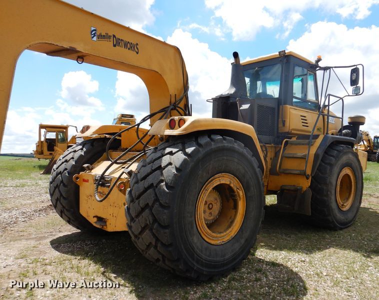image for item IQ9659 2006 Bell 4206D  4WD scraper tractor