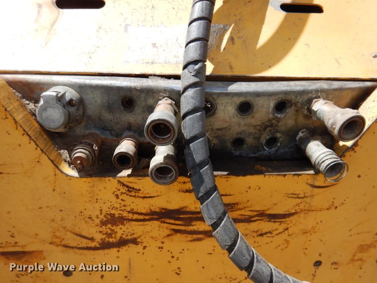 image for item IQ9659 2006 Bell 4206D  4WD scraper tractor