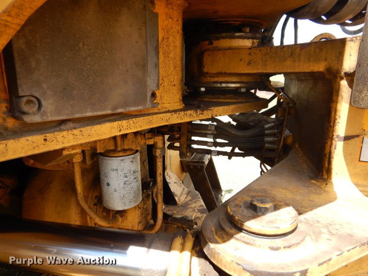 image for item IQ9659 2006 Bell 4206D  4WD scraper tractor